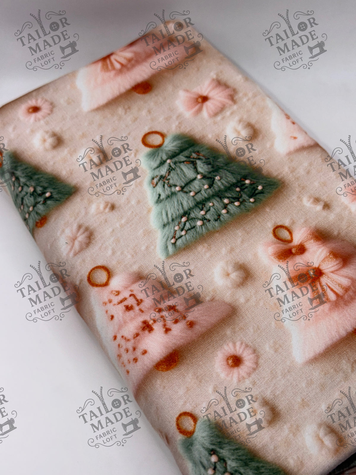 HOL - TREE EMBOSSED ORNAMENT