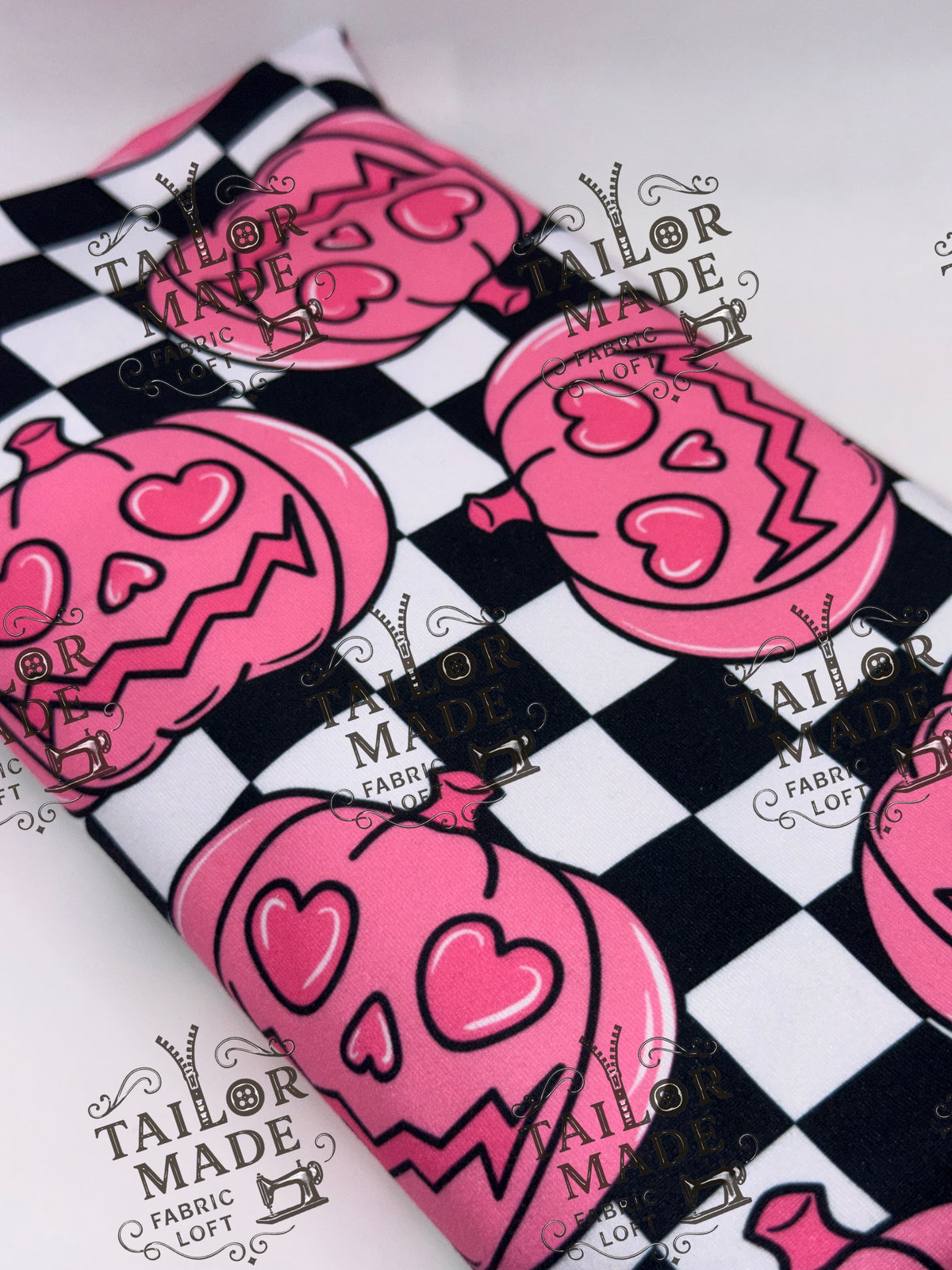 HOL - PINK CHECK PUMPKINS