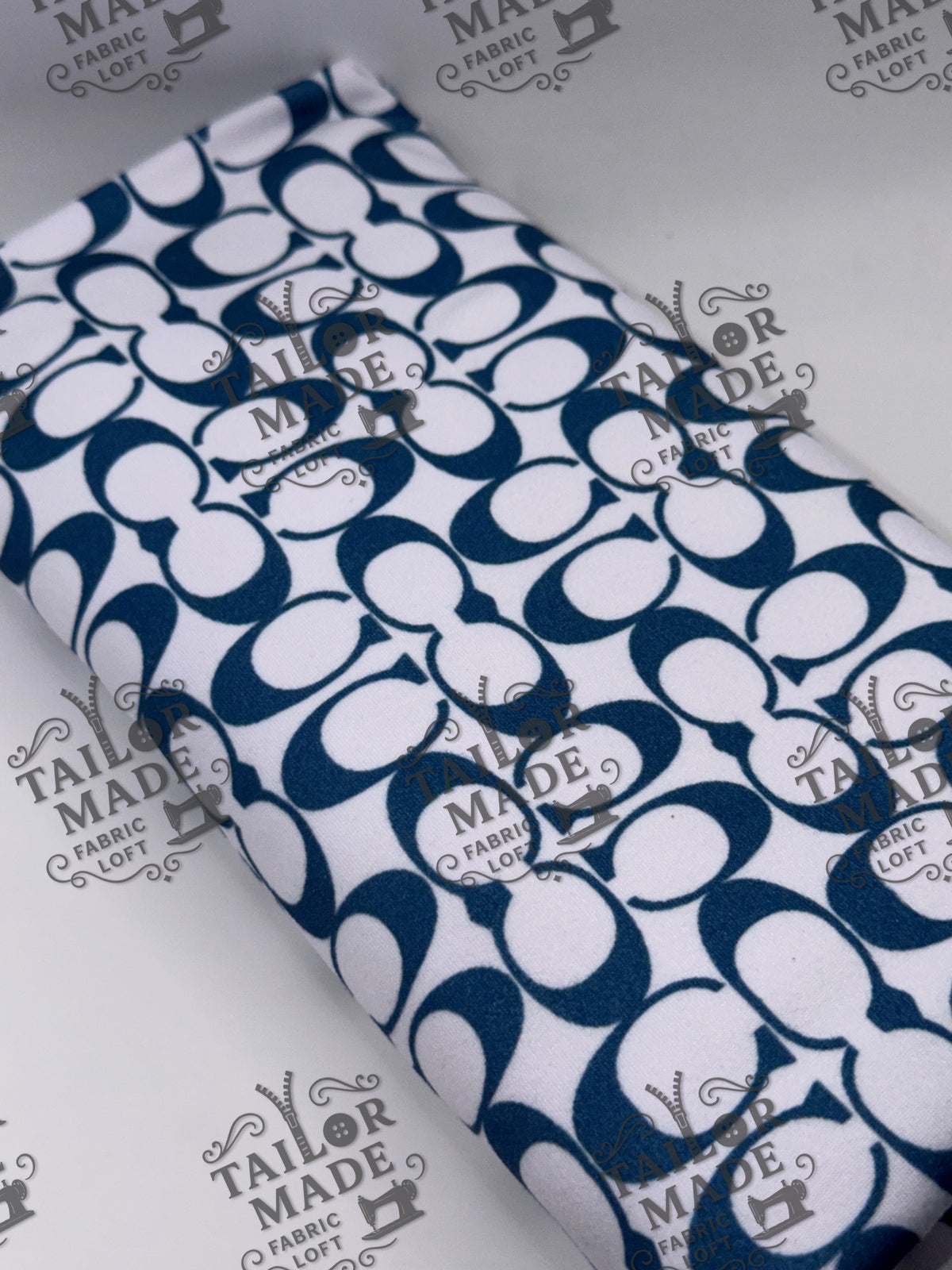 LAVEE - BLUE AND WHITE C BRAND