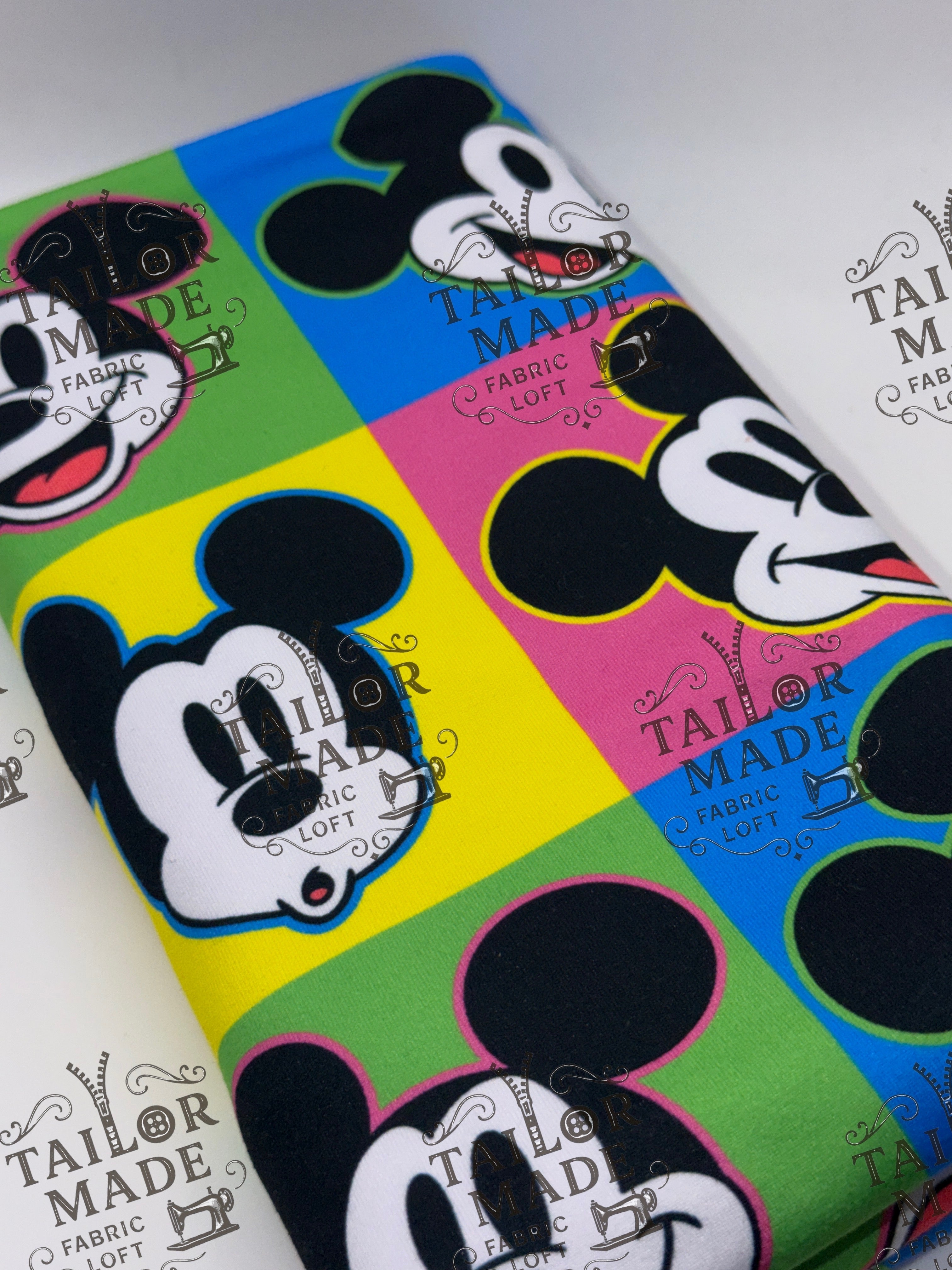 DY - MOUSE HEADS SQUARES