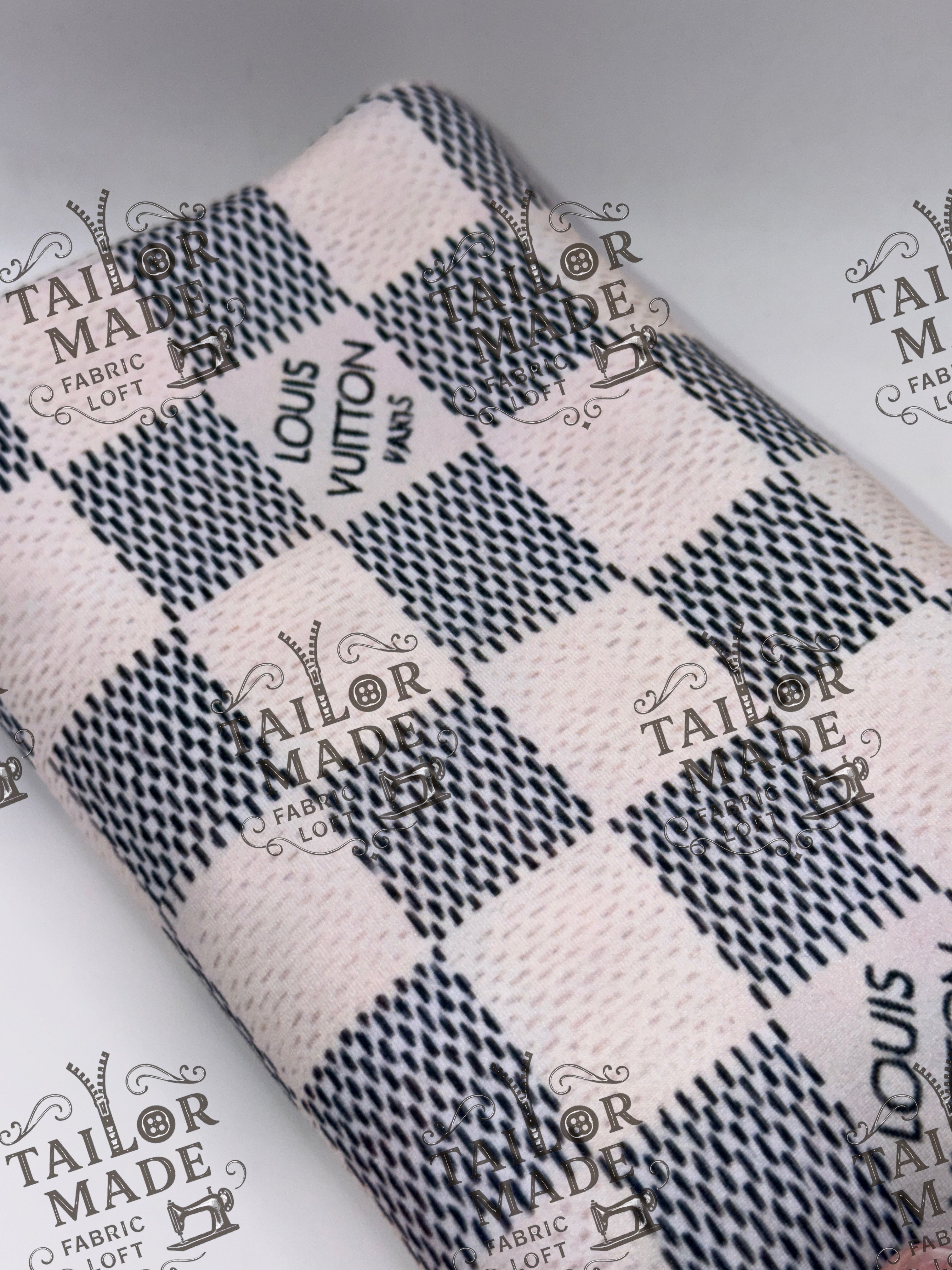 LAVEE - BEIGE CHECKERED MONOGRAM