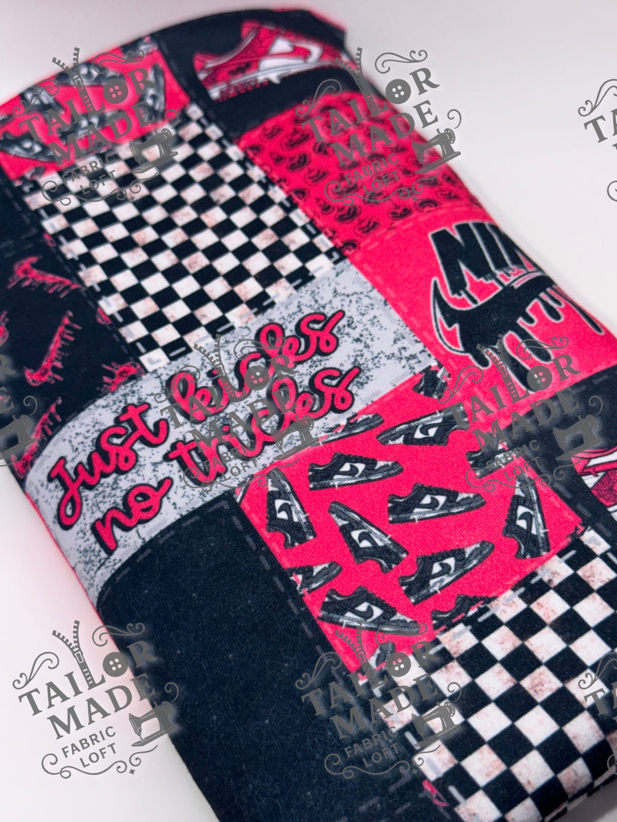 LAVEE - JUST KICKS NO TRICKS - PINK